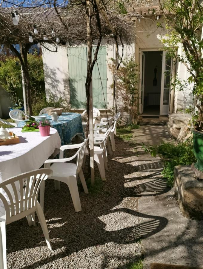 Willa La Taniere 16 Couchages Vergèze Zewnętrze zdjęcie
